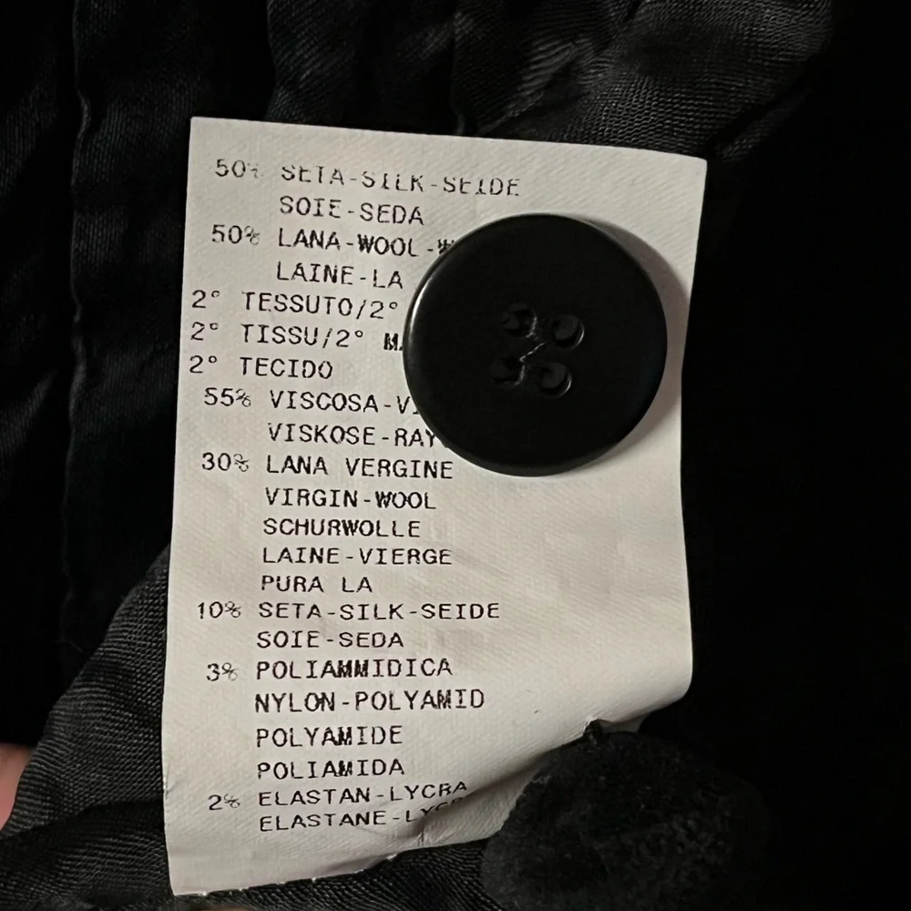 ARMANI COLLEZIONI beautiful BLAZER Jacket Made in ITALY with Velvet Details - Picture 4 of 16